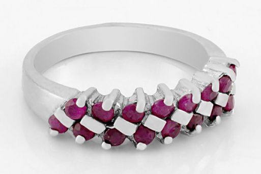 Серебряное кольцо с рубином 33164 купить в магазине Самоцветы мира
