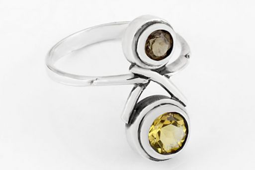Серебряное кольцо с цитрином 34267 купить в магазине Самоцветы мира