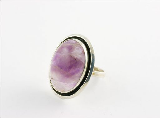Серебряное кольцо с аметистом 34951 купить в магазине Самоцветы мира