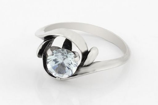 Серебряное кольцо с топазом 35839 купить в магазине Самоцветы мира