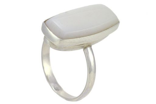 Серебряное кольцо с кахолонгом 36457 купить в магазине Самоцветы мира