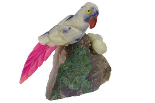 Фигурка попугай из лазурита в гнезде.