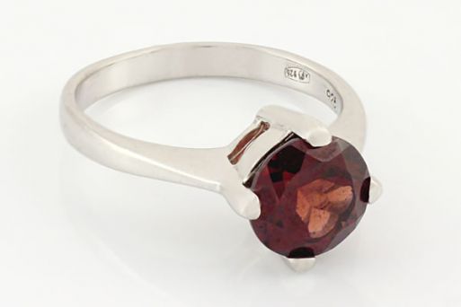 Серебряное кольцо с гранатом 37118 купить в магазине Самоцветы мира