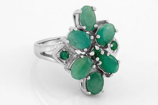 Серебряное кольцо с изумрудом 37443 купить в магазине Самоцветы мира