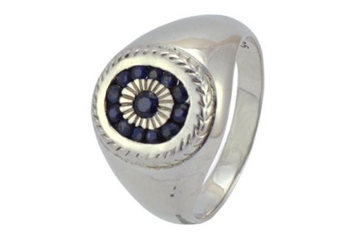 Серебряное кольцо с сапфиром.