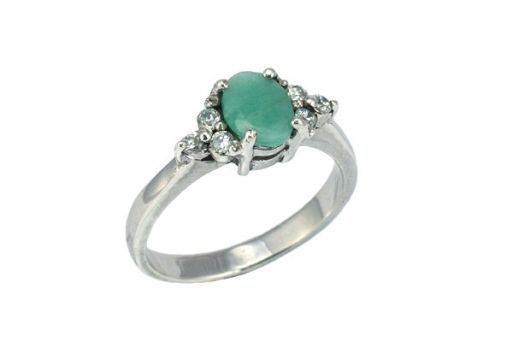 Серебряное кольцо с изумрудом и фианитами 37786 купить в магазине Самоцветы мира