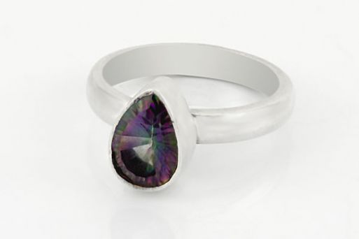 Серебряное кольцо с аметистом мистик 37935 купить в магазине Самоцветы мира