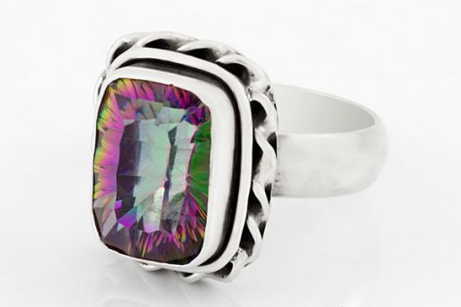 Серебряное кольцо с аметистом мистик 37970 купить в магазине Самоцветы мира