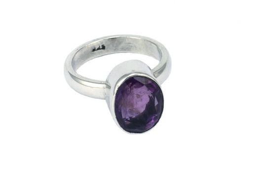 Серебряное кольцо с аметистом 37996 купить в магазине Самоцветы мира