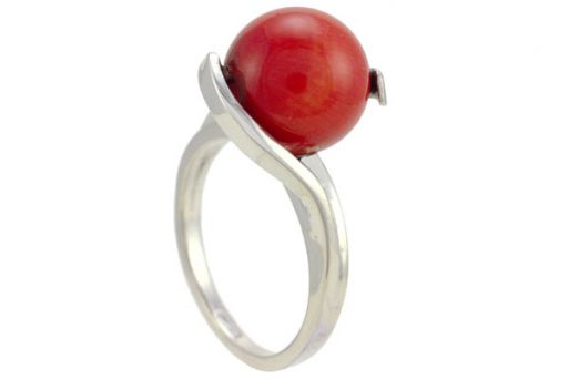 Серебряное кольцо с кораллом 38117 купить в магазине Самоцветы мира