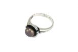 Кольцо из серебра с жемчугом чёрным Цветок шар 8 мм 39757
