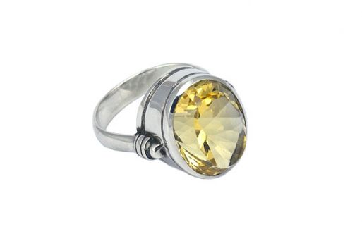 Серебряное кольцо с цитрином 39863 купить в магазине Самоцветы мира