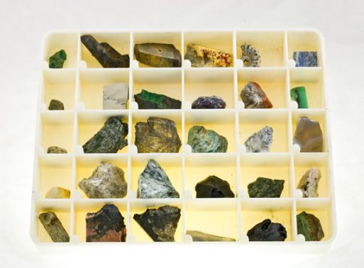 образцы коллекция 30 минералов малая дорогие камни ― Самоцветы мира