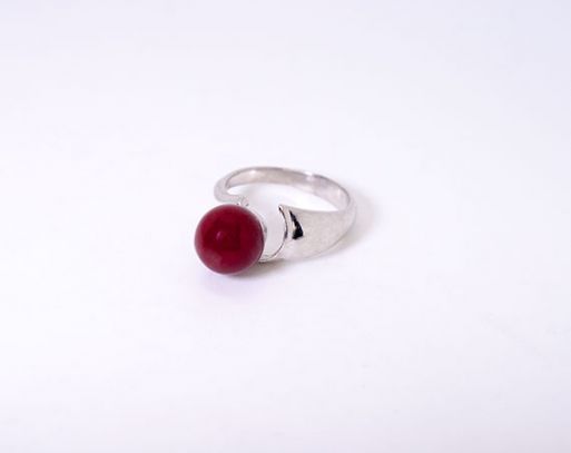 Серебряное кольцо с кораллом 41191 купить в магазине Самоцветы мира