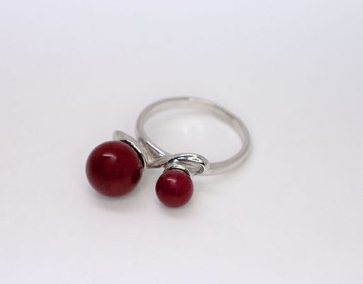 Серебряное кольцо с кораллом 41199 купить в магазине Самоцветы мира
