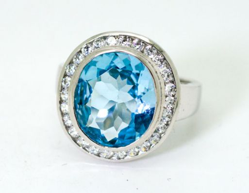 Серебряное кольцо с топазом 41353 купить в магазине Самоцветы мира