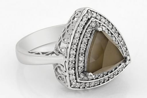 Серебряное кольцо с раухтопазом и фианитами 41950 купить в магазине Самоцветы мира
