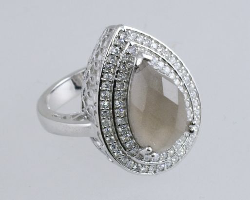 Серебряное кольцо с раухтопазом и фианитами 41968 купить в магазине Самоцветы мира