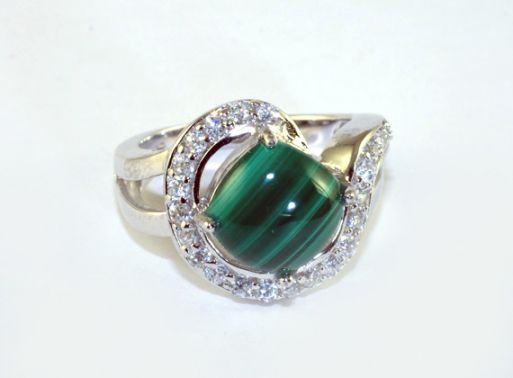 Серебряное кольцо с малахитом 42051 купить в магазине Самоцветы мира