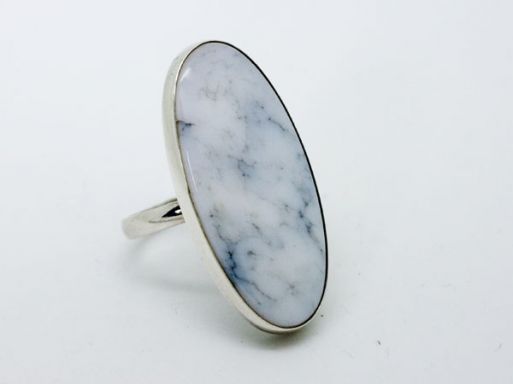 Серебряное кольцо с кахолонгом 42368 купить в магазине Самоцветы мира