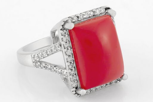 Серебряное кольцо с кораллом и фианитами 42470 купить в магазине Самоцветы мира