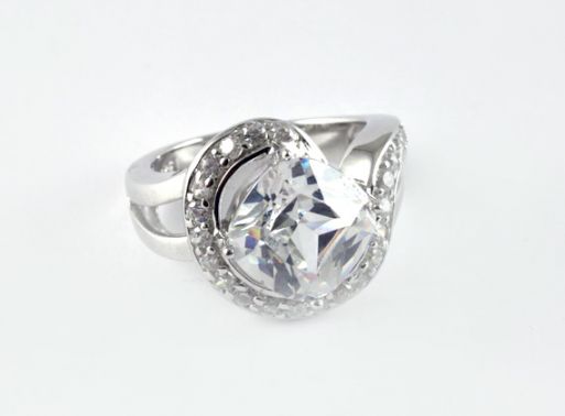 Серебряное кольцо с горным хрусталем и фианитами 42481 купить в магазине Самоцветы мира