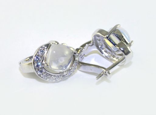 Серебряные серьги с лунным камнем 42483 купить в магазине Самоцветы мира