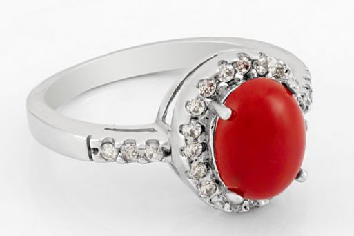 Серебряное кольцо с кораллом и фианитами 42540 купить в магазине Самоцветы мира