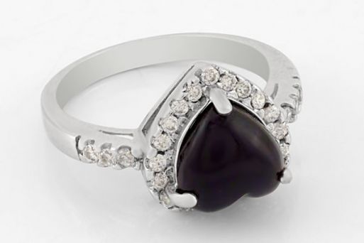 Серебряное кольцо с чёрным агатом и фианитами 42608 купить в магазине Самоцветы мира