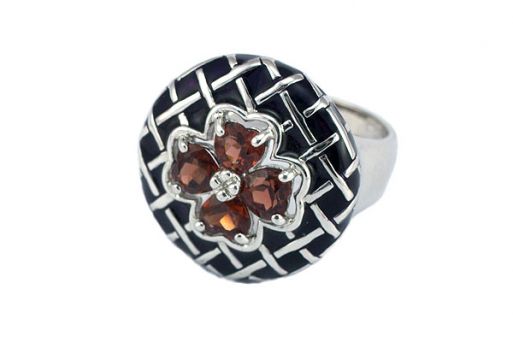 Серебряное кольцо с гранатом 42670 купить в магазине Самоцветы мира