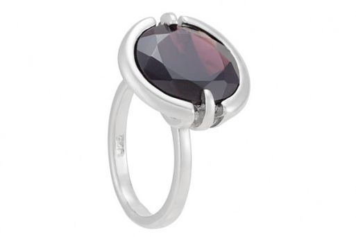 Серебряное кольцо с гранатом 42789 купить в магазине Самоцветы мира