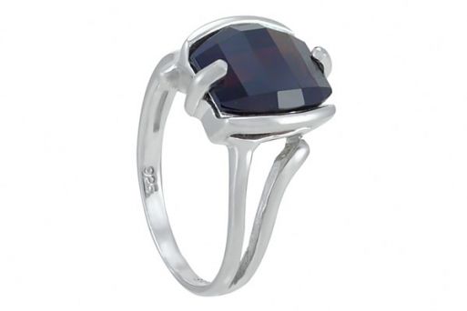 Серебряное кольцо с гранатом 42795 купить в магазине Самоцветы мира
