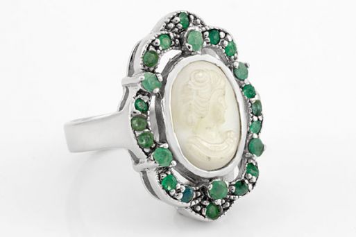 Серебряное кольцо с изумрудом и перламутром 43460 купить в магазине Самоцветы мира