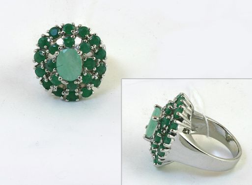 Серебряное кольцо с изумрудом 43512 купить в магазине Самоцветы мира