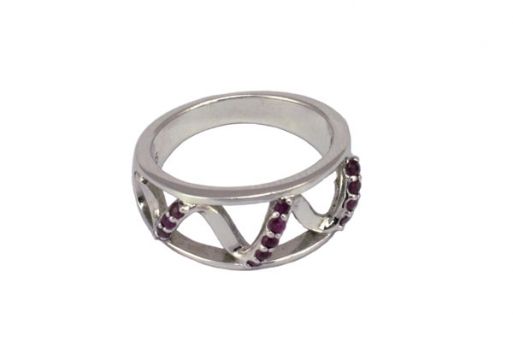 Серебряное кольцо с рубином 43673 купить в магазине Самоцветы мира