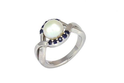 Серебряное кольцо с жемчугом и сапфиром 43698 купить в магазине Самоцветы мира
