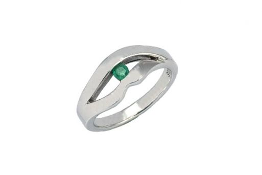 Серебряное кольцо с изумрудом 43703 купить в магазине Самоцветы мира