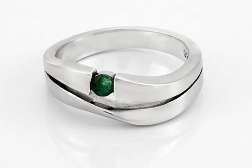 Серебряное кольцо с изумрудом 43709 купить в магазине Самоцветы мира