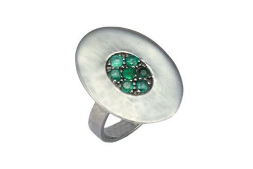 Серебряное кольцо с изумрудом 43786 купить в магазине Самоцветы мира
