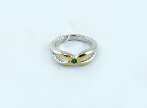 Серебряное кольцо с изумрудом 43801 купить в магазине Самоцветы мира