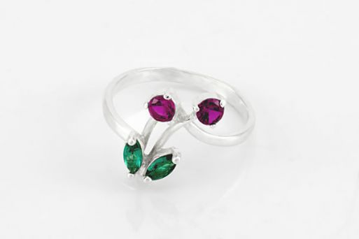 Серебряное кольцо с шпинелью и корундом 44126 купить в магазине Самоцветы мира