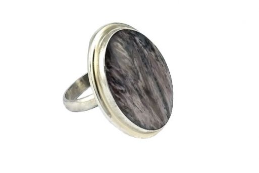 Серебряное кольцо с чароитом 44806 купить в магазине Самоцветы мира