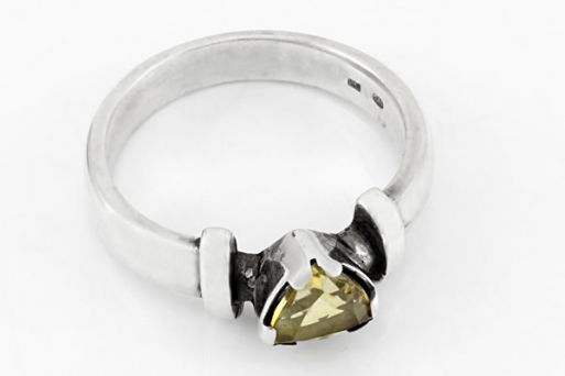 Серебряное кольцо с цитрином 44824 купить в магазине Самоцветы мира