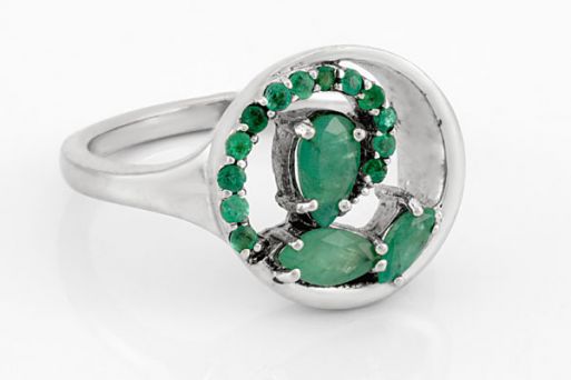Серебряное кольцо с изумрудом 44999 купить в магазине Самоцветы мира
