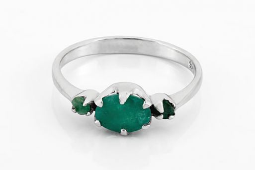 Серебряное кольцо с изумрудом 45031 купить в магазине Самоцветы мира