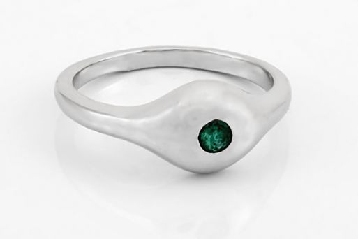 Серебряное кольцо с изумрудом 45036 купить в магазине Самоцветы мира
