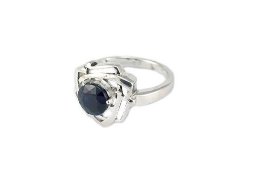 Серебряное кольцо с сапфиром 45057 купить в магазине Самоцветы мира