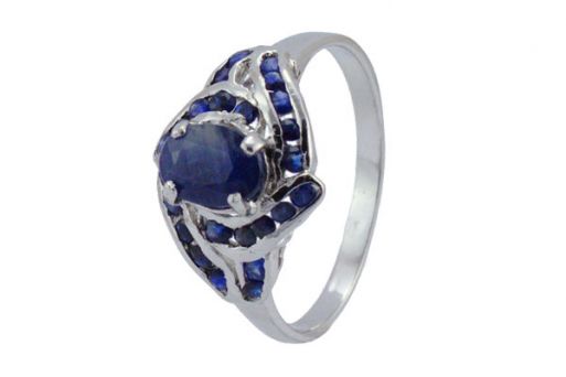 Серебряное кольцо с сапфиром 45059 купить в магазине Самоцветы мира