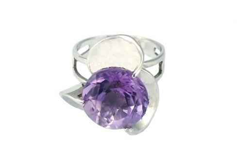Серебряное кольцо с аметистом 45098 купить в магазине Самоцветы мира
