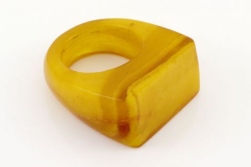 янтарное кольцо 45809 купить в магазине Самоцветы мира